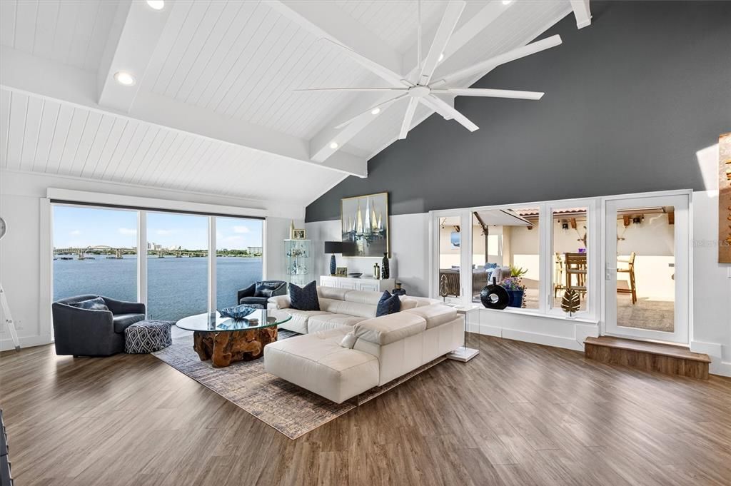 For Sale: $1,350,000 (3 beds, 3 baths, 2822 Square Feet)