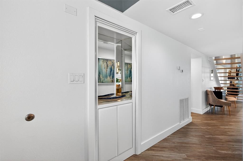 For Sale: $1,350,000 (3 beds, 3 baths, 2822 Square Feet)