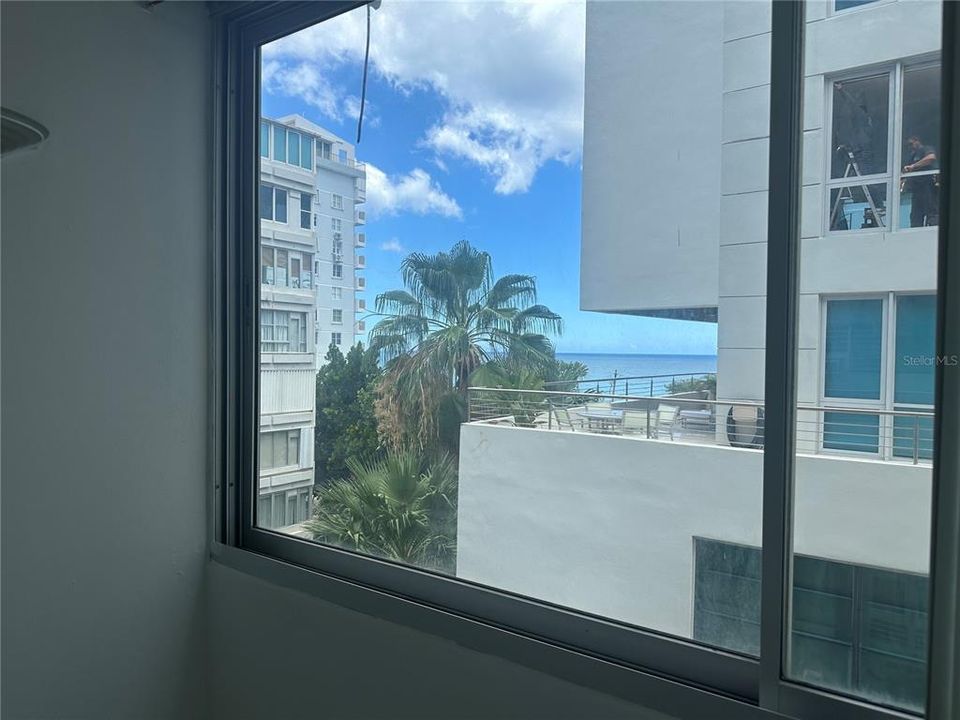 For Sale: $229,000 (1 beds, 1 baths, 398 Square Feet)