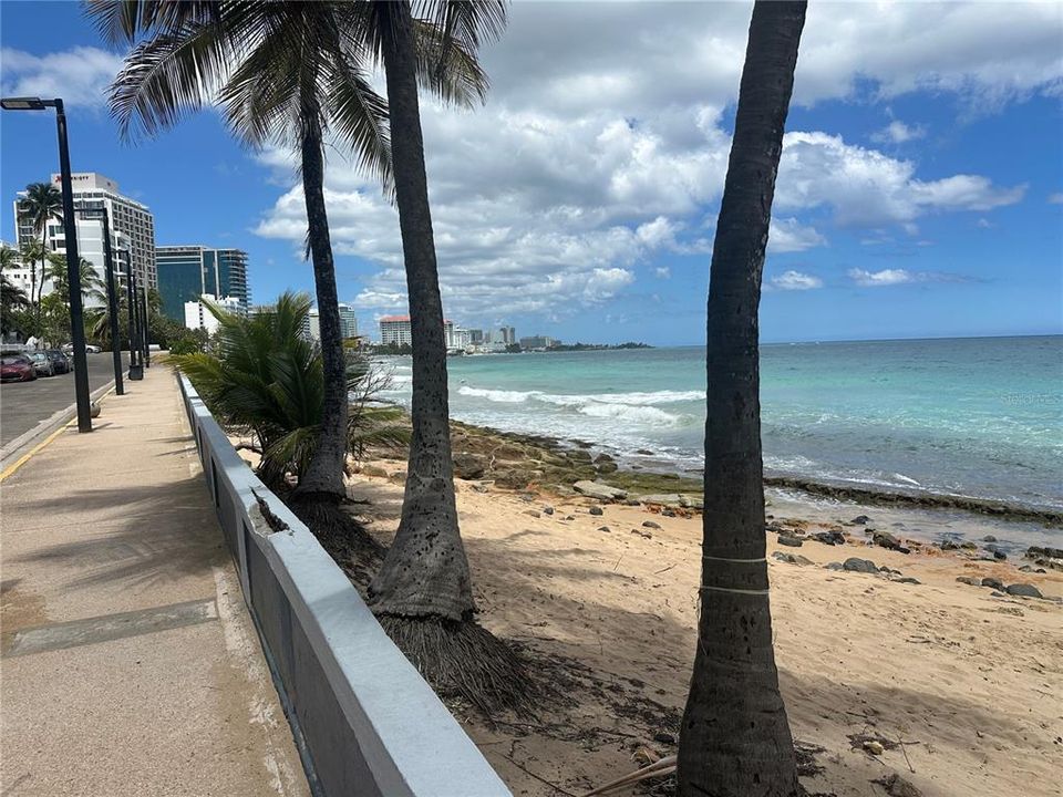 For Sale: $229,000 (1 beds, 1 baths, 398 Square Feet)