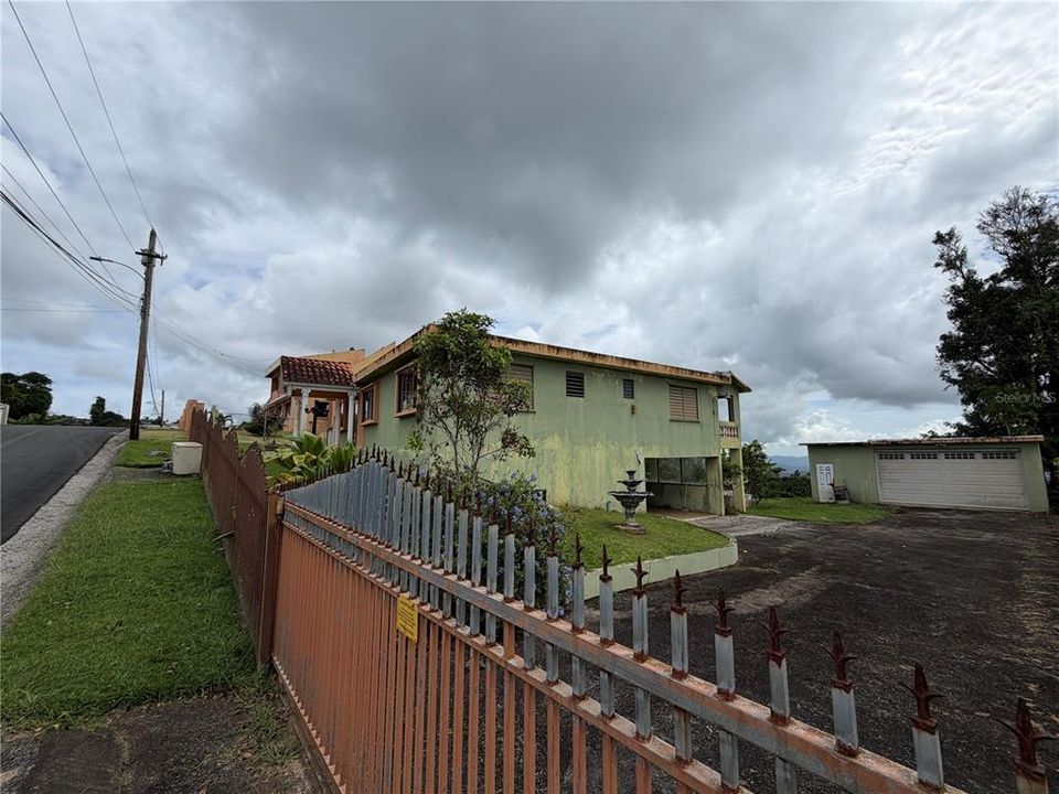 На продажу: $274,900 (3 спален, 2 ванн, 1783 Квадратных фут)