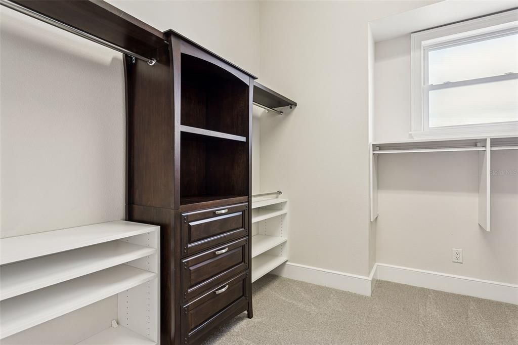 For Rent: $11,000 (4 beds, 5 baths, 3088 Square Feet)