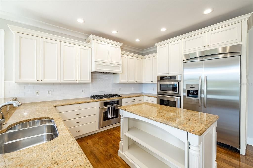 For Rent: $11,000 (4 beds, 5 baths, 3088 Square Feet)