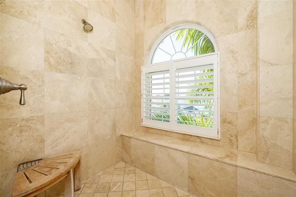 For Rent: $11,000 (4 beds, 5 baths, 3088 Square Feet)