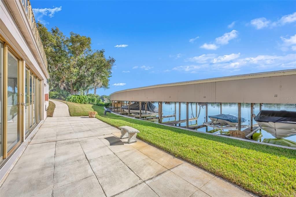 For Sale: $1,995,000 (2 beds, 2 baths, 2304 Square Feet)