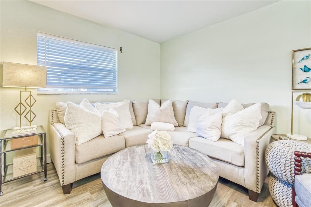 For Rent: $3,200 (4 beds, 1 baths, 1197 Square Feet)
