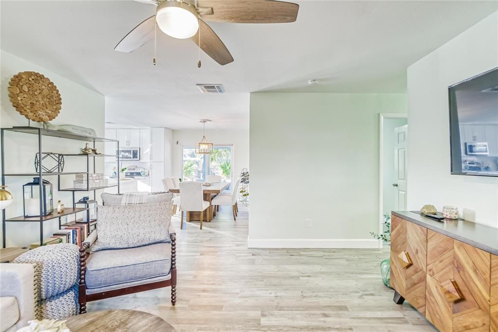 For Rent: $3,200 (4 beds, 1 baths, 1197 Square Feet)