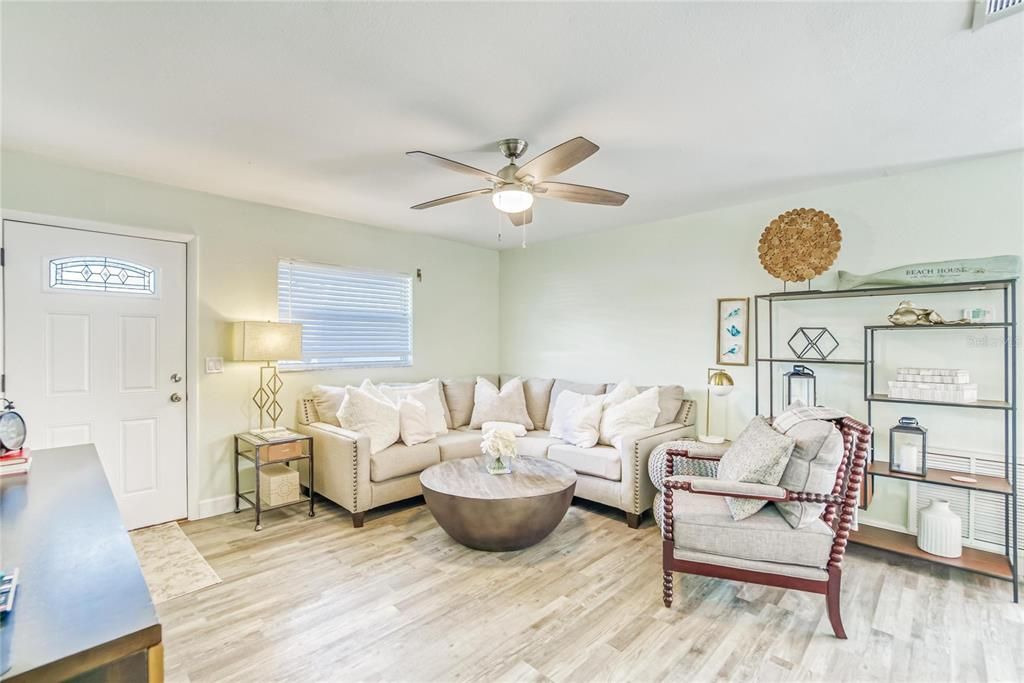 For Rent: $3,200 (4 beds, 1 baths, 1197 Square Feet)