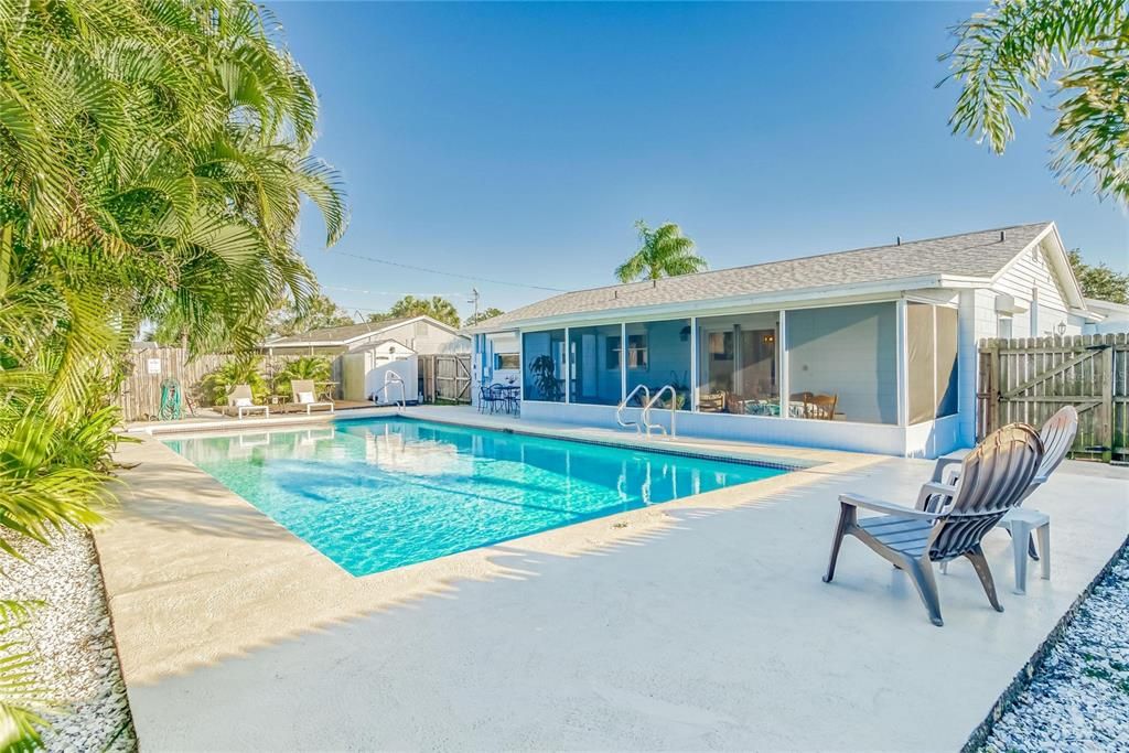 For Rent: $3,200 (4 beds, 1 baths, 1197 Square Feet)