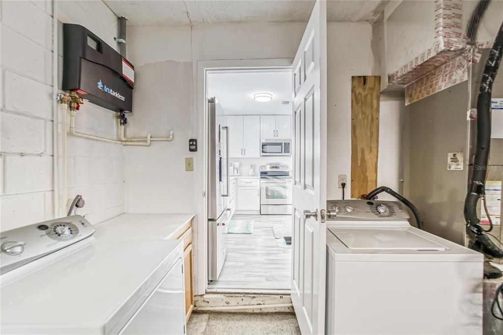 For Rent: $3,200 (4 beds, 1 baths, 1197 Square Feet)