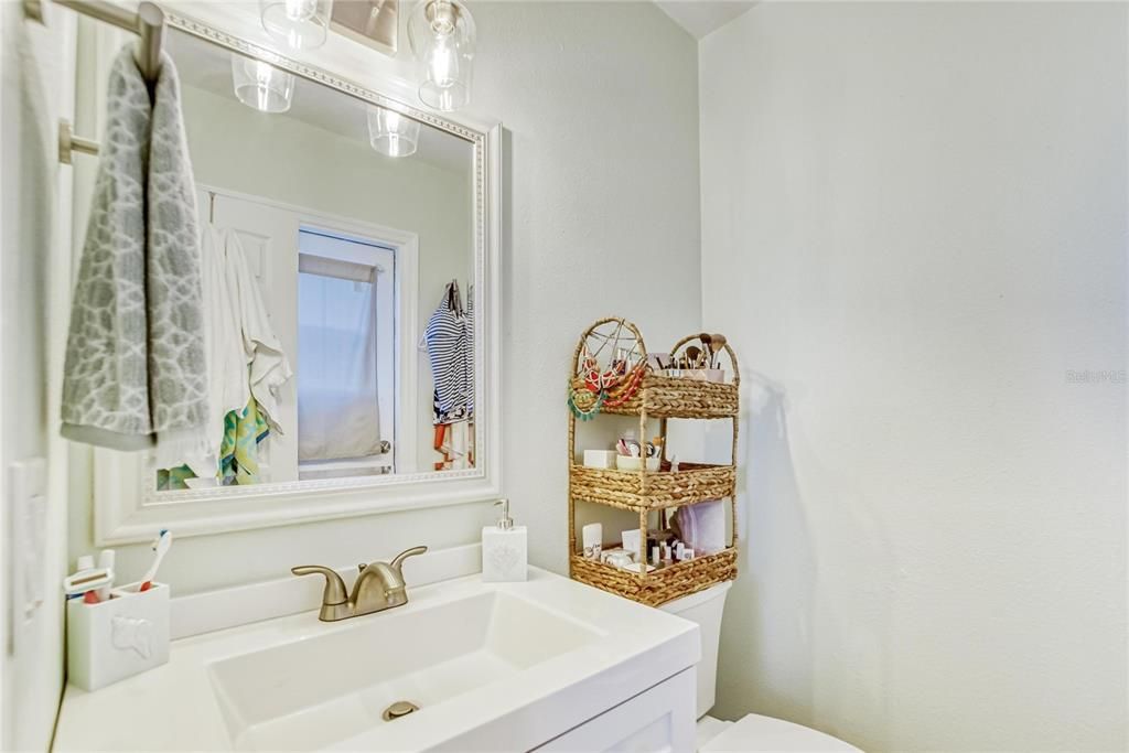 For Rent: $3,200 (4 beds, 1 baths, 1197 Square Feet)