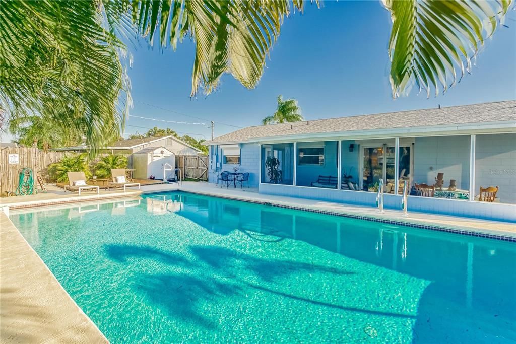 For Rent: $3,200 (4 beds, 1 baths, 1197 Square Feet)