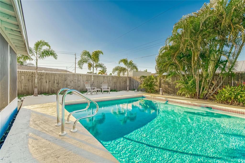 For Rent: $3,200 (4 beds, 1 baths, 1197 Square Feet)