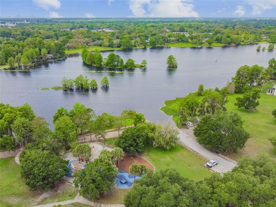 На продажу: $599,900 (5 спален, 3 ванн, 2251 Квадратных фут)
