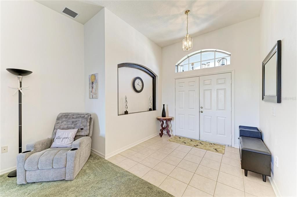 Activo con contrato: $440,000 (4 camas, 3 baños, 2377 Pies cuadrados)