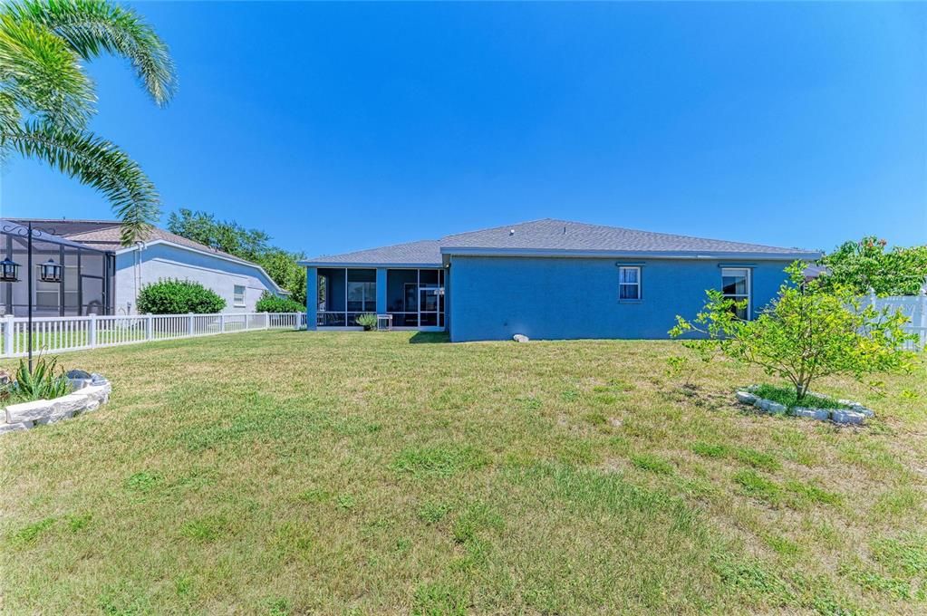 Activo con contrato: $440,000 (4 camas, 3 baños, 2377 Pies cuadrados)