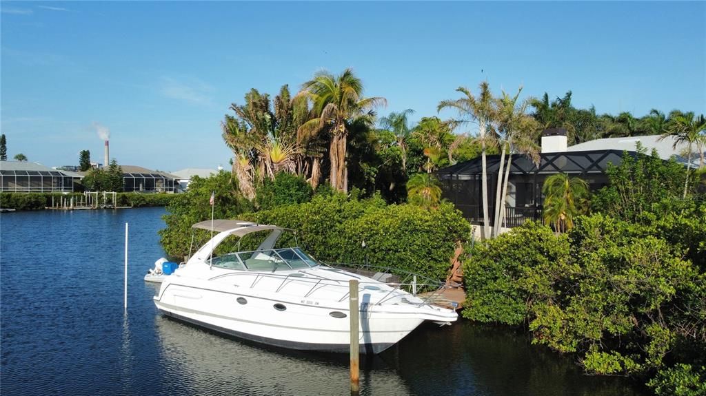 For Rent: $4,599 (3 beds, 2 baths, 2180 Square Feet)