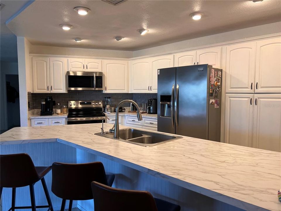 For Rent: $4,599 (3 beds, 2 baths, 2180 Square Feet)