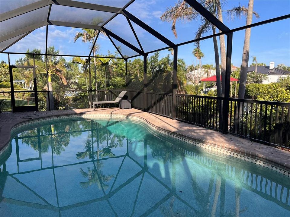 For Rent: $4,599 (3 beds, 2 baths, 2180 Square Feet)