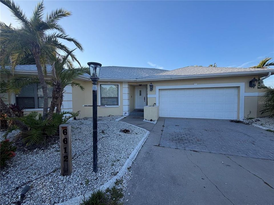 For Rent: $4,599 (3 beds, 2 baths, 2180 Square Feet)