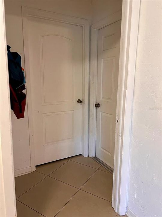 For Rent: $4,599 (3 beds, 2 baths, 2180 Square Feet)