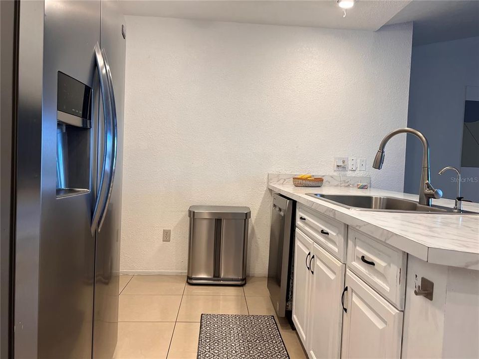 For Rent: $4,599 (3 beds, 2 baths, 2180 Square Feet)