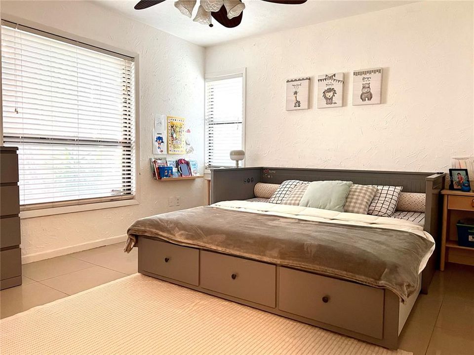 For Rent: $4,599 (3 beds, 2 baths, 2180 Square Feet)