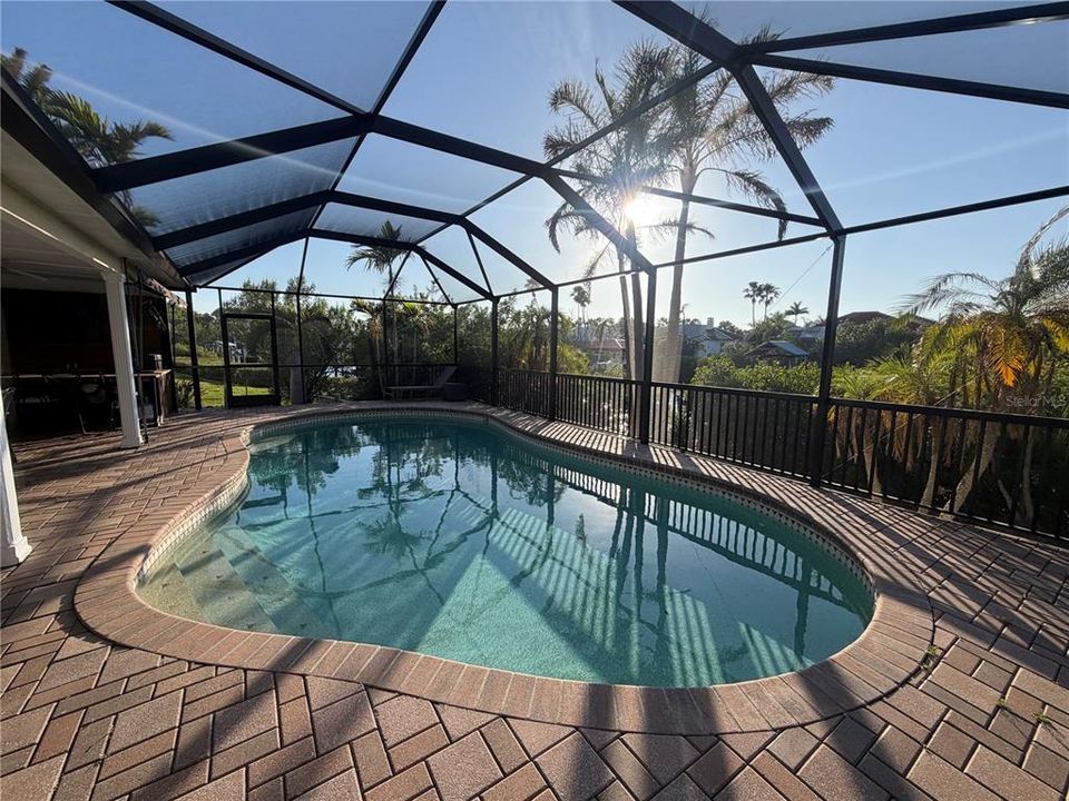 For Rent: $4,599 (3 beds, 2 baths, 2180 Square Feet)