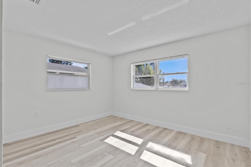В аренду: $2,500 (2 спален, 1 ванн, 1196 Квадратных фут)