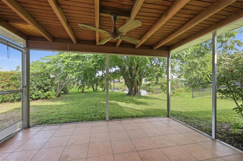 For Sale: $299,000 (2 beds, 2 baths, 1246 Square Feet)