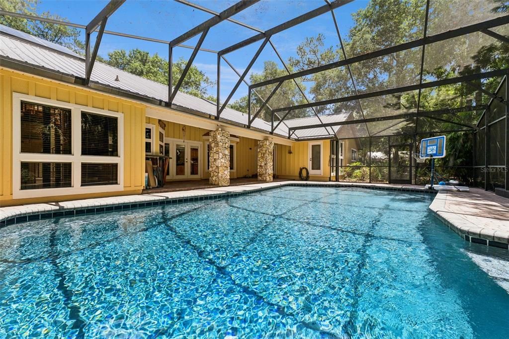 Activo con contrato: $799,000 (5 camas, 2 baños, 3381 Pies cuadrados)