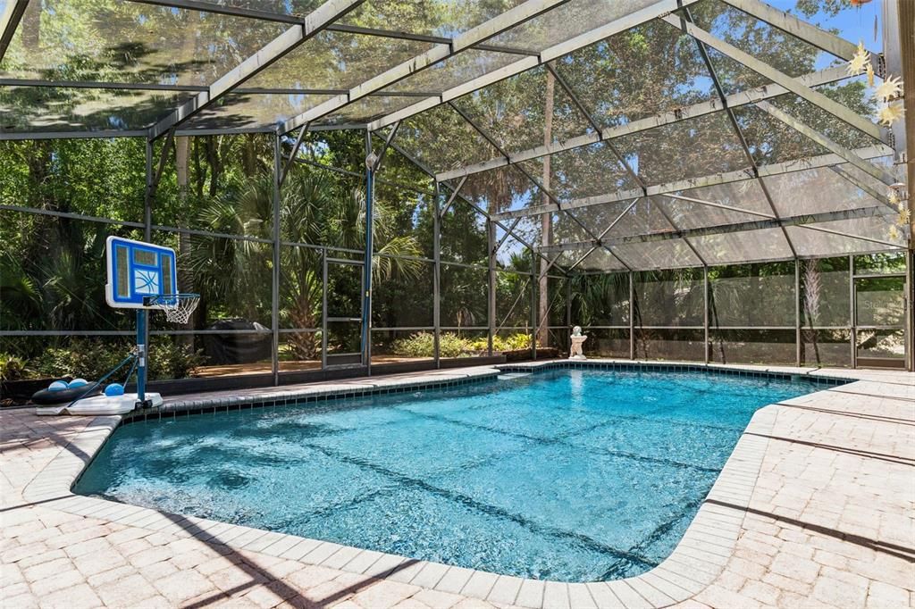 Activo con contrato: $799,000 (5 camas, 2 baños, 3381 Pies cuadrados)