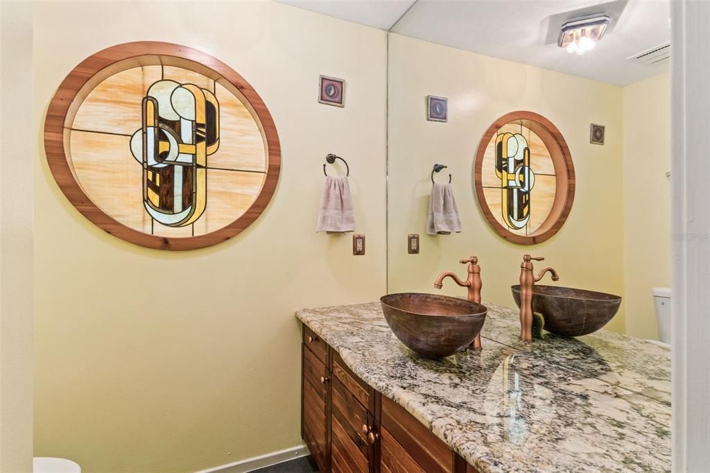 Activo con contrato: $799,000 (5 camas, 2 baños, 3381 Pies cuadrados)