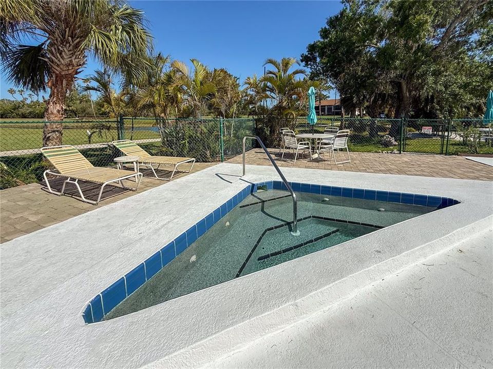 Activo con contrato: $169,900 (2 camas, 2 baños, 1224 Pies cuadrados)