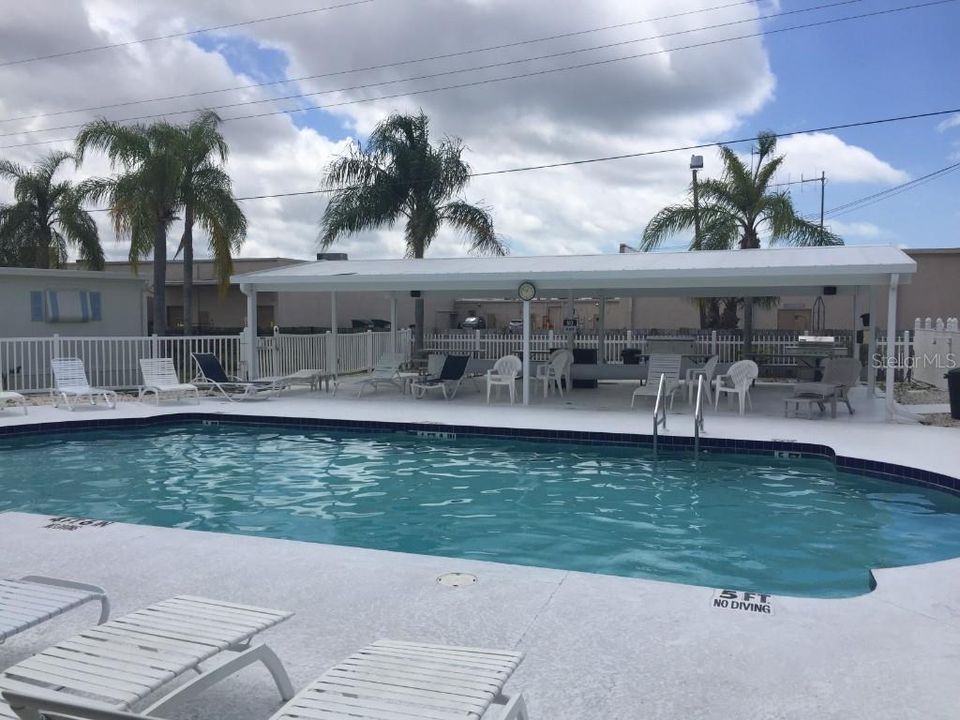 En Venta: $23,400 (0.09 acres)