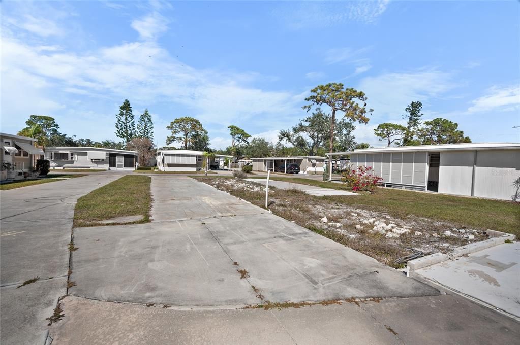 En Venta: $23,400 (0.09 acres)