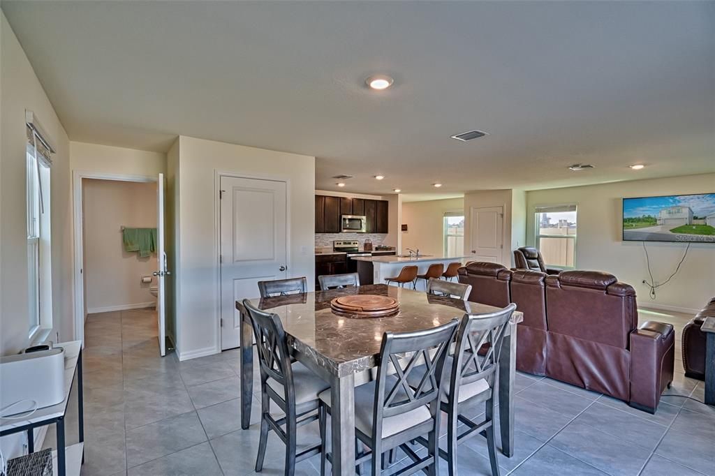For Rent: $2,600 (4 beds, 2 baths, 2148 Square Feet)