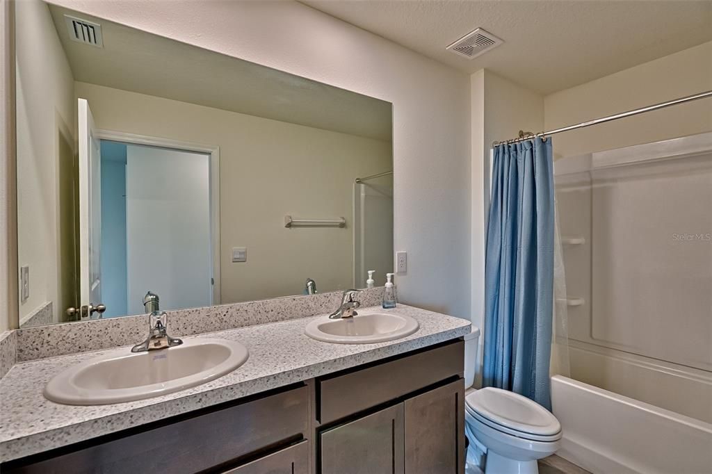 For Rent: $2,600 (4 beds, 2 baths, 2148 Square Feet)