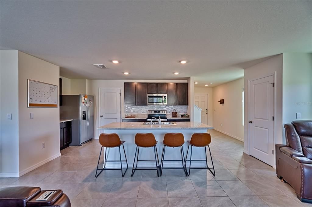 For Rent: $2,600 (4 beds, 2 baths, 2148 Square Feet)