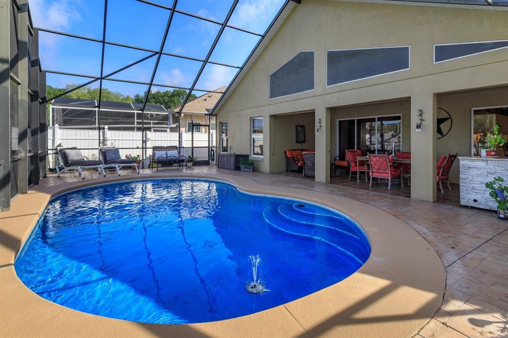 For Sale: $440,000 (3 beds, 2 baths, 1843 Square Feet)