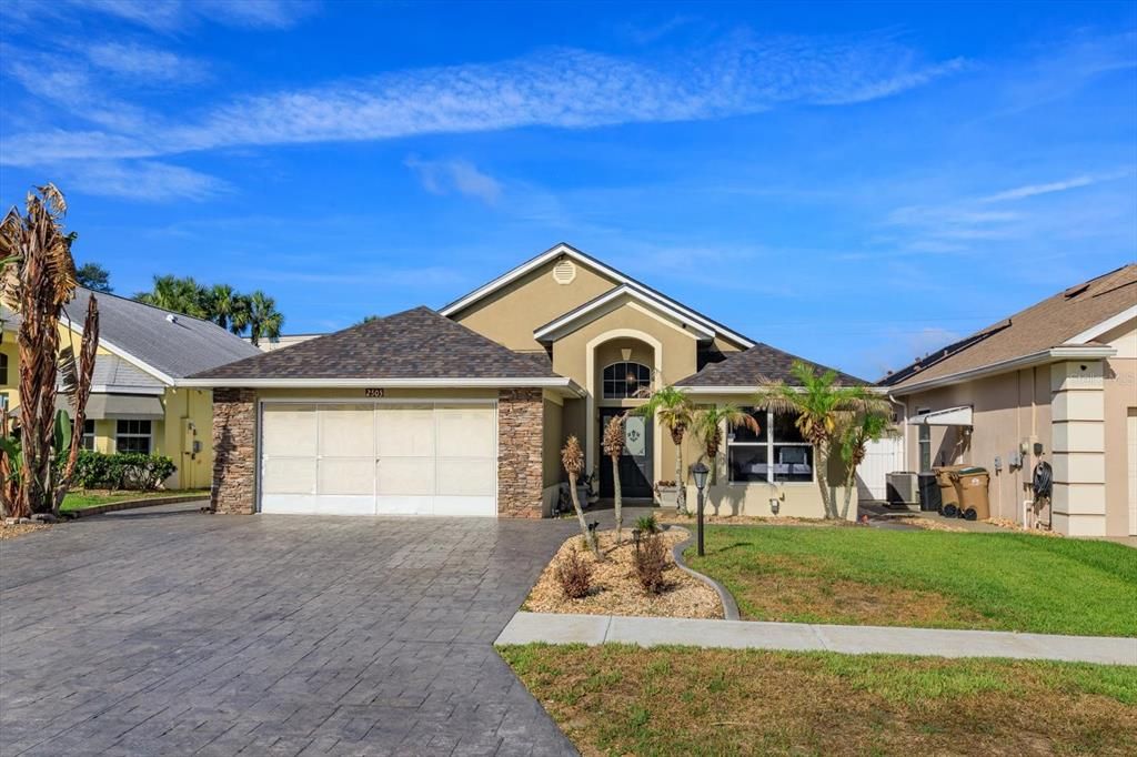 For Sale: $440,000 (3 beds, 2 baths, 1843 Square Feet)