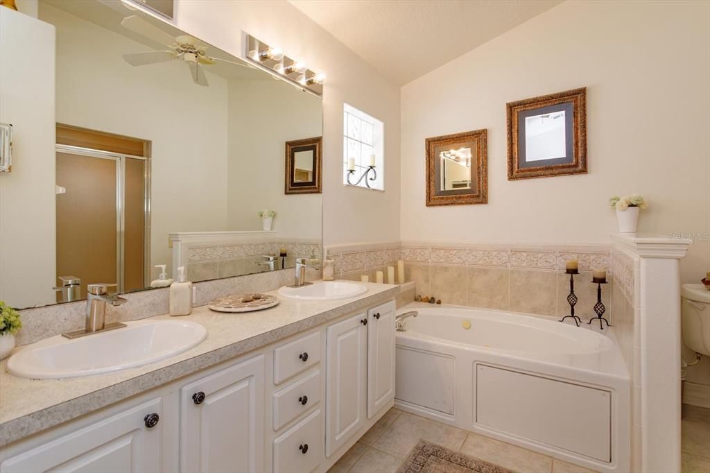 For Sale: $440,000 (3 beds, 2 baths, 1843 Square Feet)