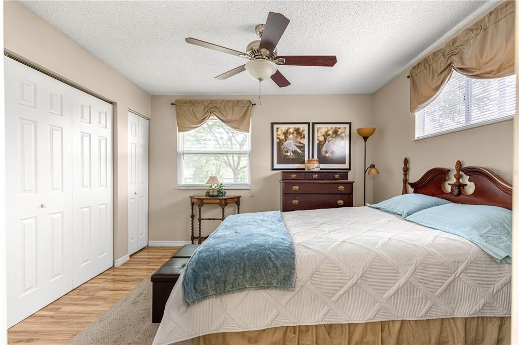 Activo con contrato: $179,000 (2 camas, 2 baños, 1001 Pies cuadrados)