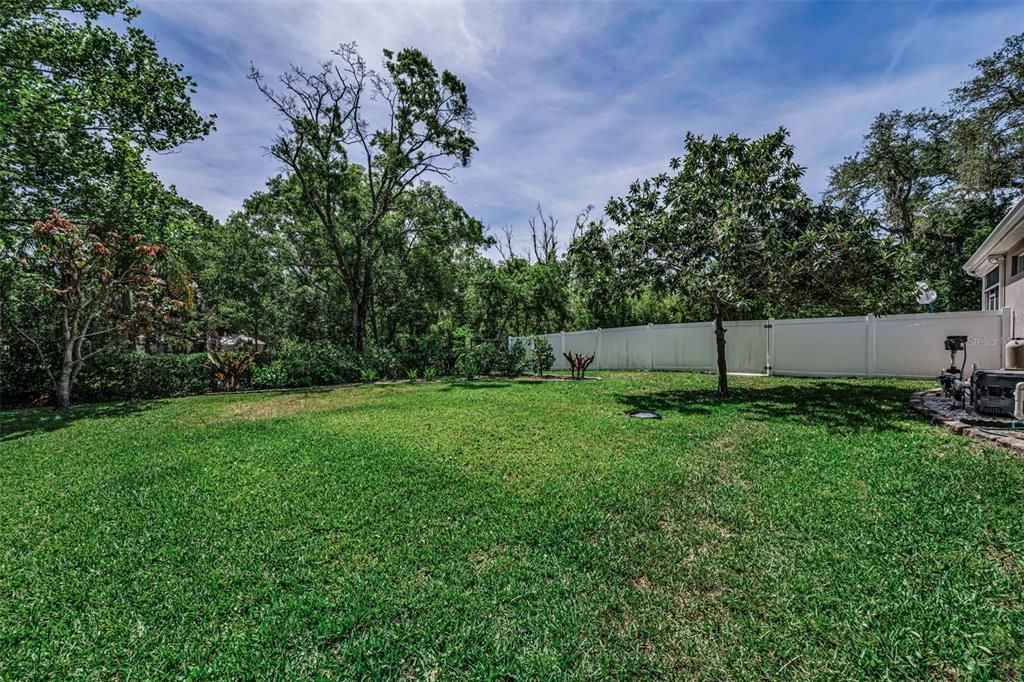 Activo con contrato: $1,295,000 (4 camas, 3 baños, 3316 Pies cuadrados)