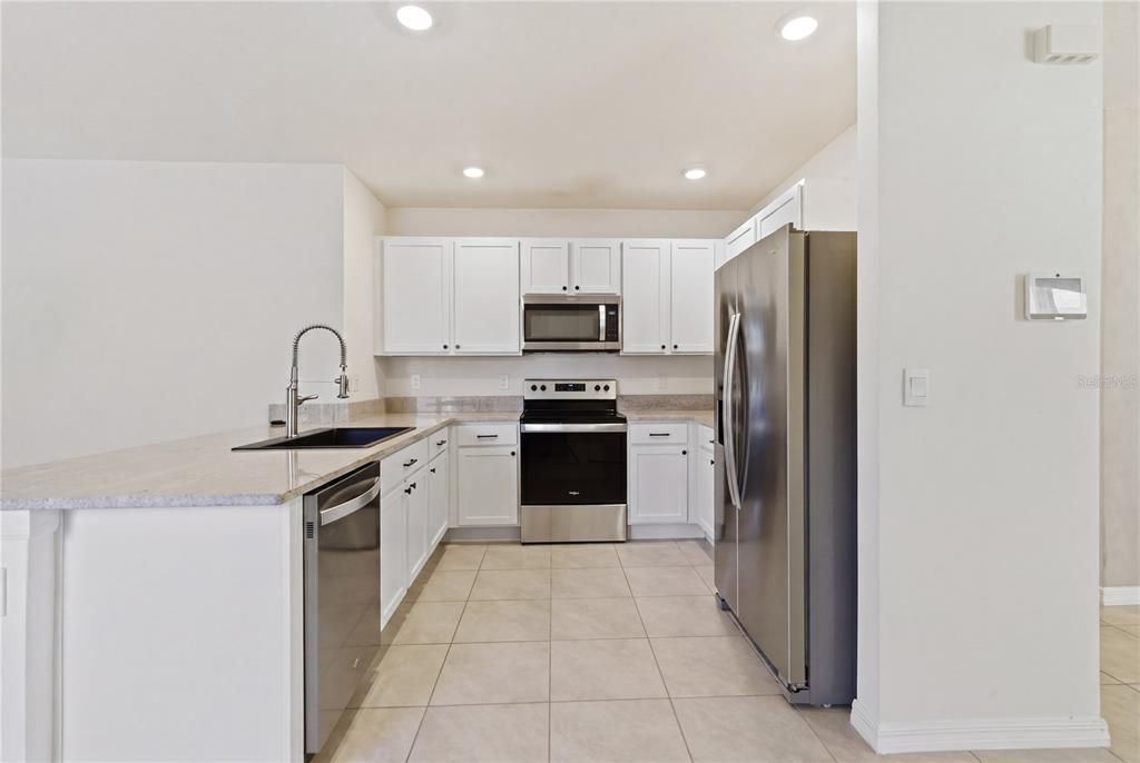 For Sale: $399,900 (3 beds, 2 baths, 1516 Square Feet)