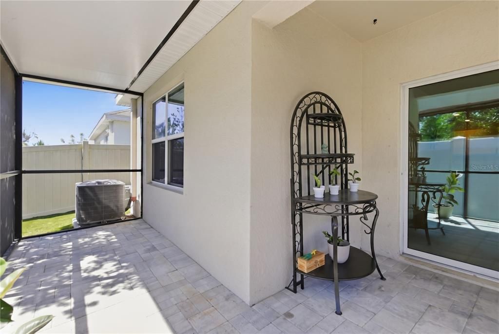 For Sale: $399,900 (3 beds, 2 baths, 1516 Square Feet)
