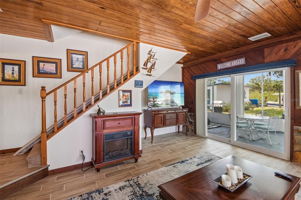 For Sale: $694,000 (3 beds, 3 baths, 2186 Square Feet)