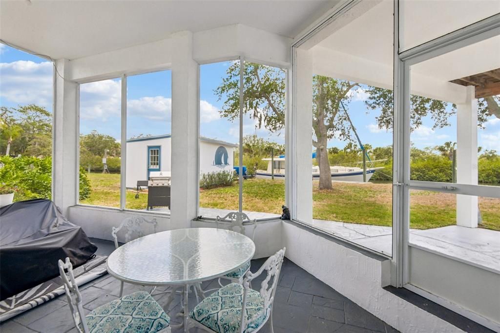 For Sale: $694,000 (3 beds, 3 baths, 2186 Square Feet)