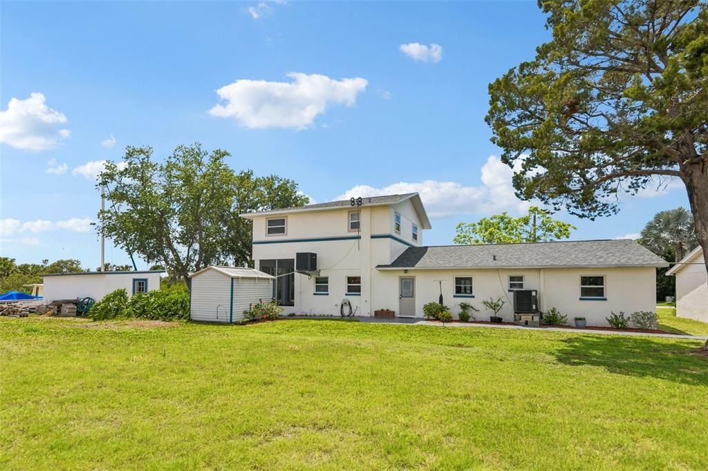 For Sale: $694,000 (3 beds, 3 baths, 2186 Square Feet)