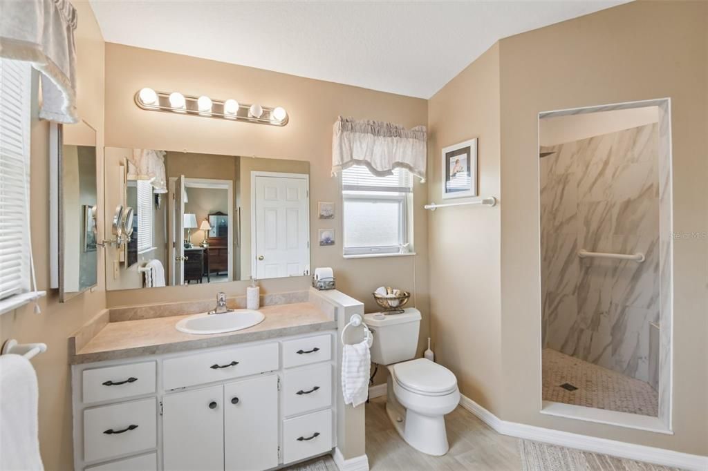 For Sale: $694,000 (3 beds, 3 baths, 2186 Square Feet)